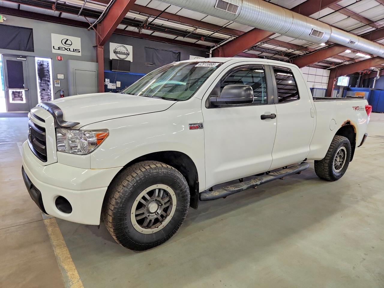5TFUY5F13BX202820 · 2011 TOYOTA TUNDRA