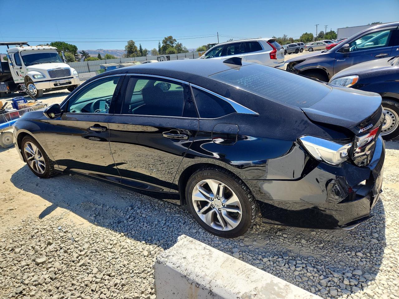 1HGCV1F16JA076310 · 2018 HONDA ACCORD · 2/12