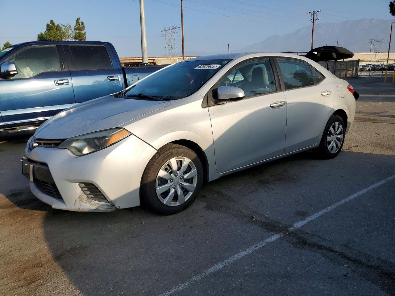 2T1BURHEXFC258137 · 2015 TOYOTA COROLLA