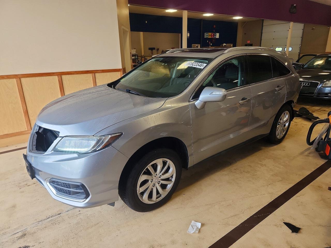 5J8TB4H30JL028590 · 2018 ACURA RDX