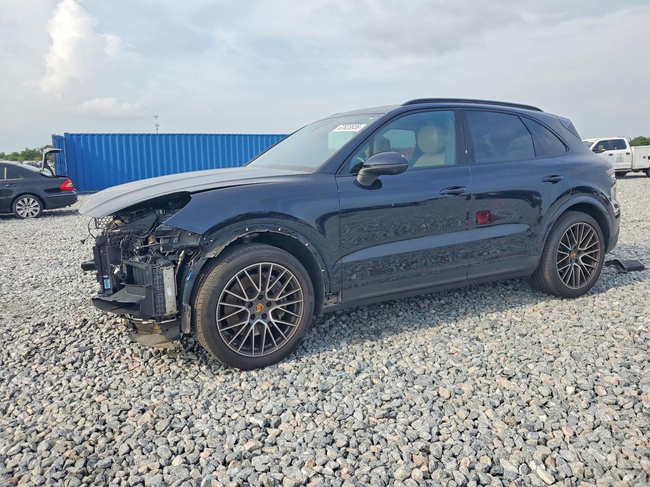 2021 PORSCHE CAYENNE
