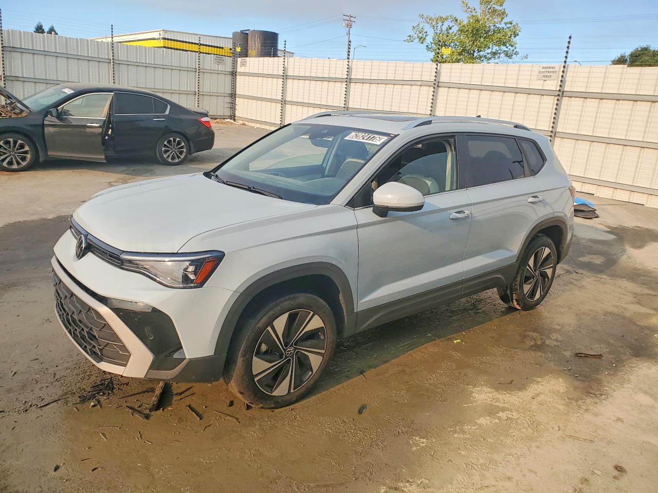3VVVC7B28SM034550 · 2025 VOLKSWAGEN TAOS