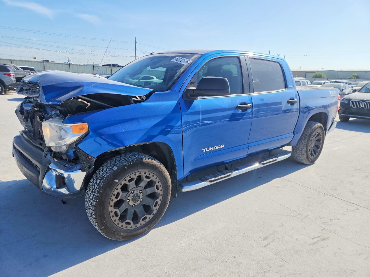 5TFEM5F10HX112016 · 2017 TOYOTA TUNDRA