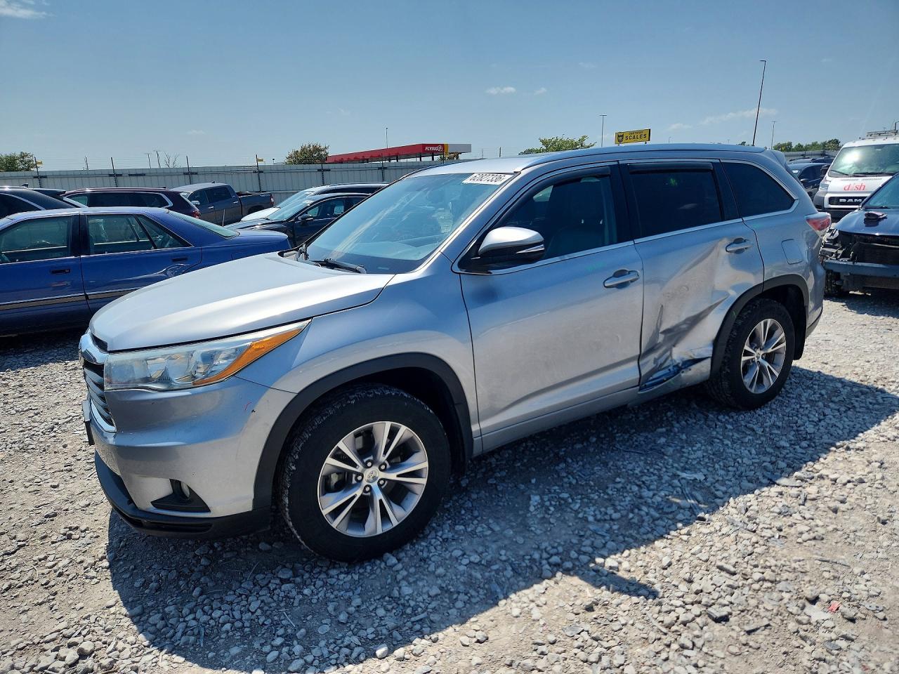 5TDJKRFH8FS127956 · 2015 TOYOTA HIGHLANDER