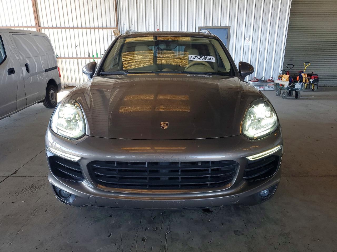 WP1AE2A24GLA64261 · 2016 PORSCHE CAYENNE · 5/13