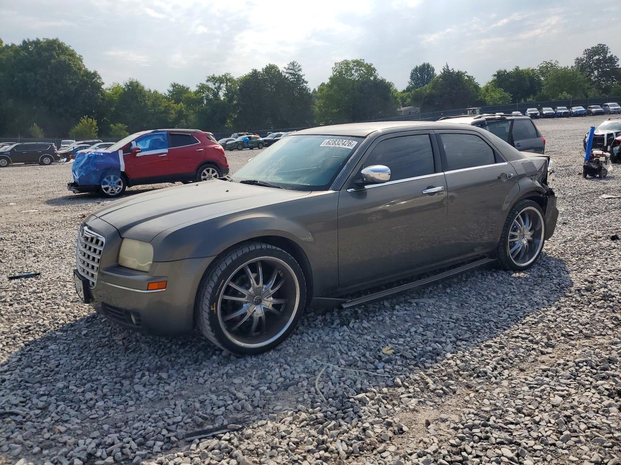 2C3CA4CD3AH105116 · 2010 CHRYSLER 300