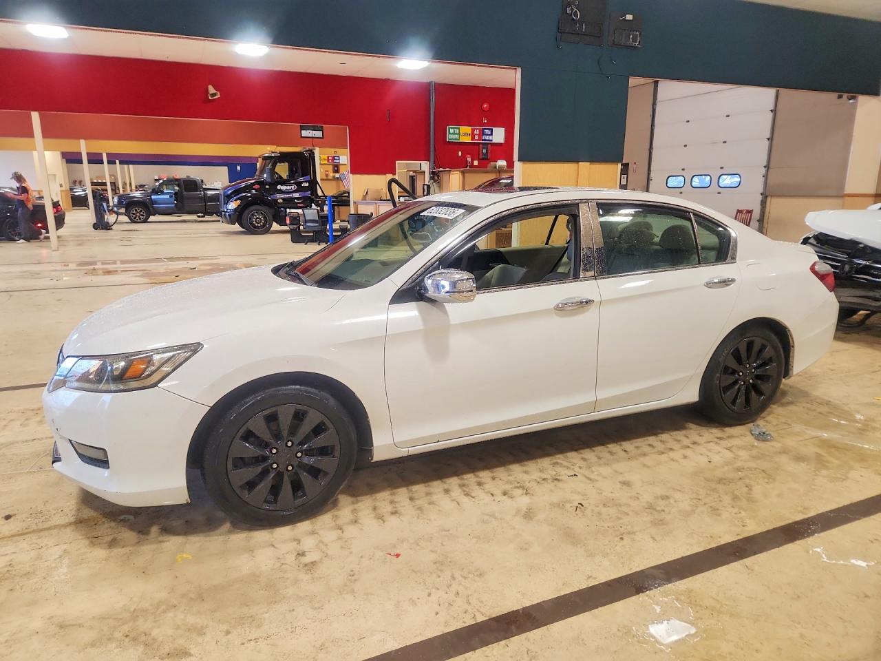 1HGCR2F81EA307904 · 2014 HONDA ACCORD