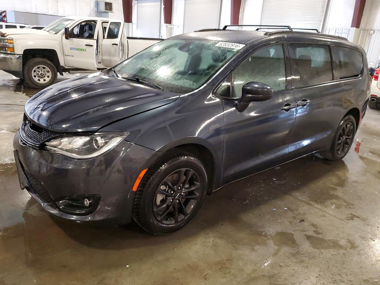 2C4RC3BG9LR282806 · 2020 CHRYSLER PACIFICA