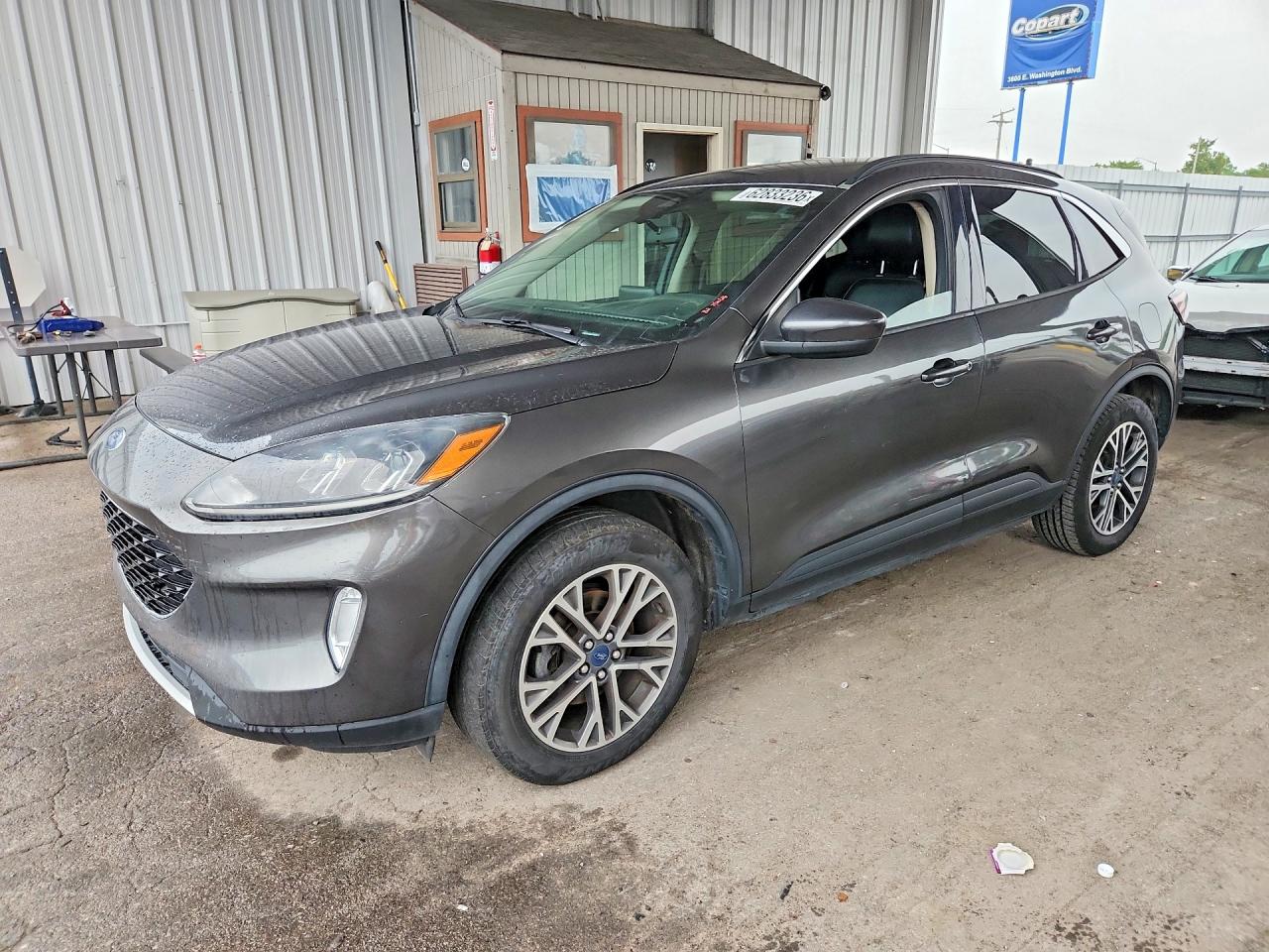 1FMCU9H6XLUC40907 · 2020 FORD ESCAPE