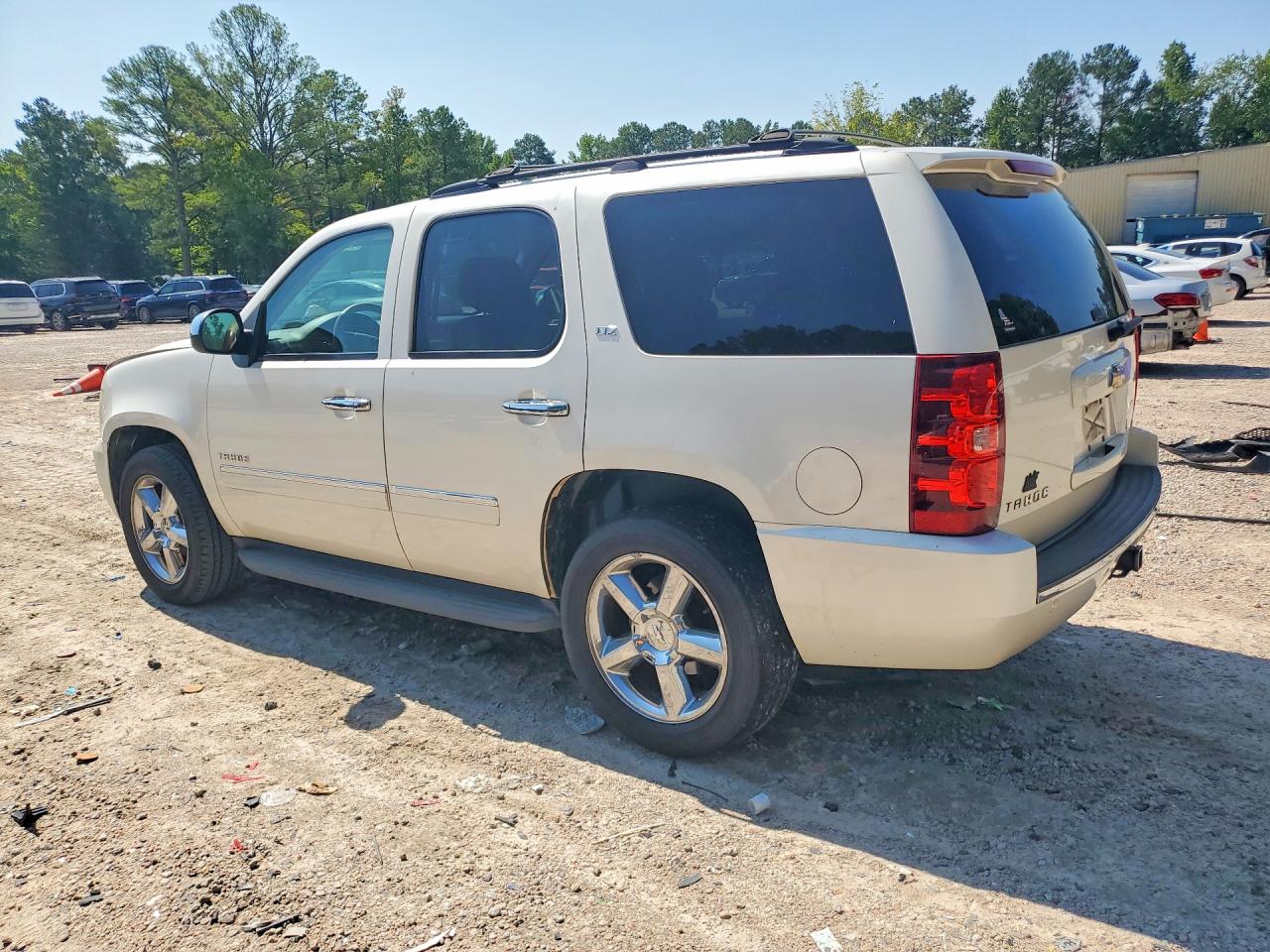 1GNSCCE07BR206772 · 2011 CHEVROLET TAHOE · 2/13