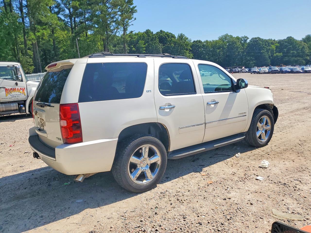 1GNSCCE07BR206772 · 2011 CHEVROLET TAHOE · 3/13