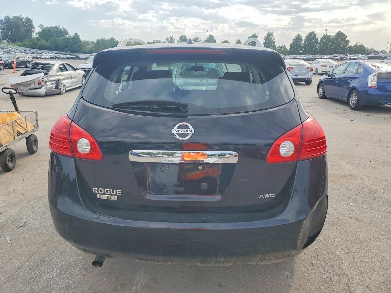JN8AS5MV0FW751241 · 2015 NISSAN ROGUE SELECT · 6/12