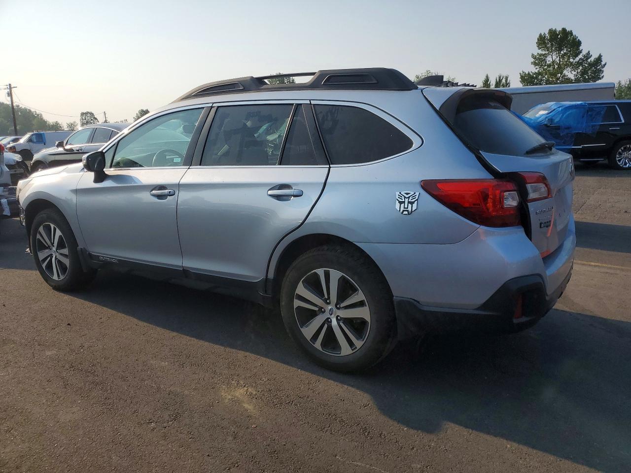 4S4BSANC8K3200293 · 2019 SUBARU OUTBACK · 2/13