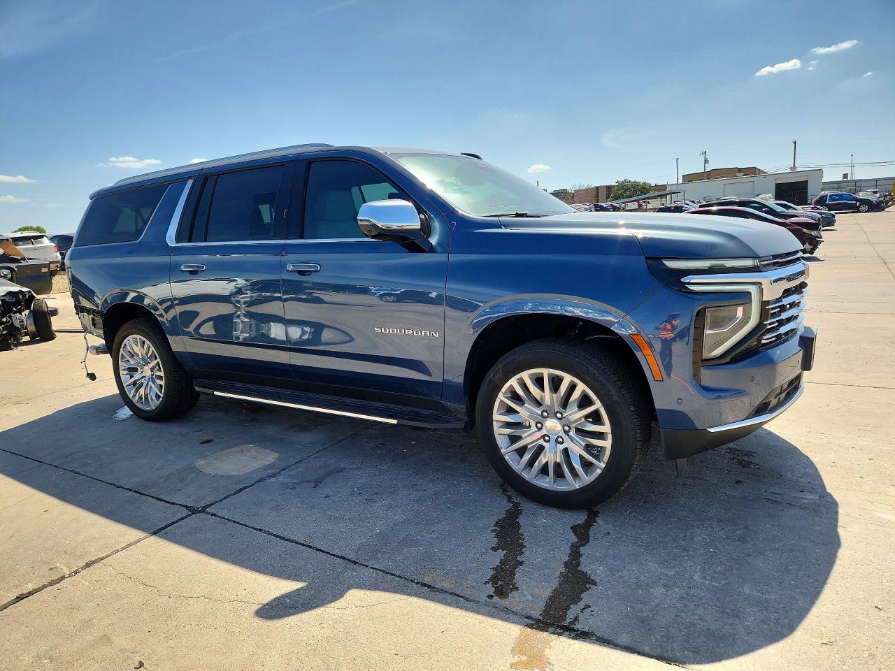 1GNS6FKL8TR112098 · 2026 CHEVROLET SUBURBAN · 4/14