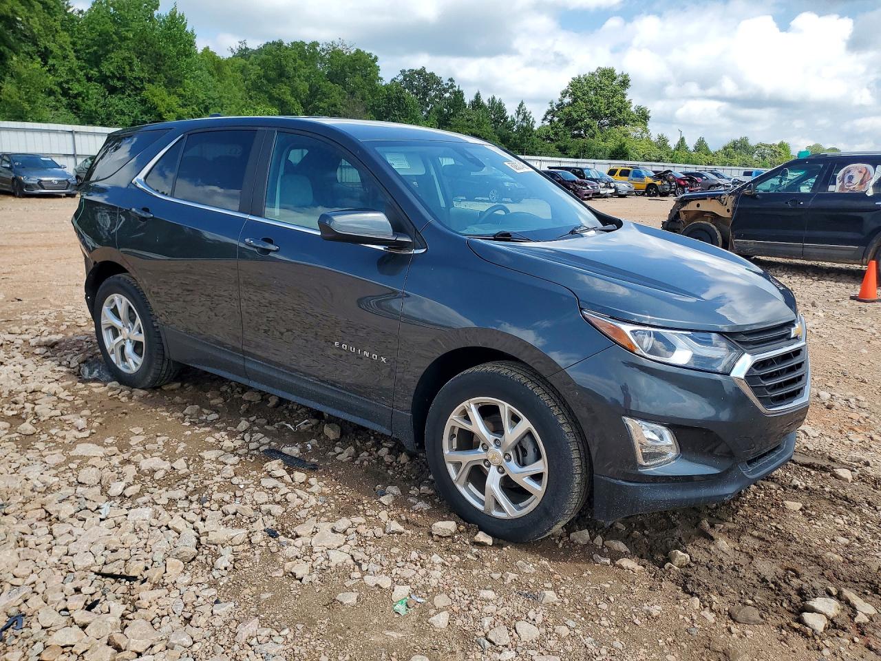 2GNAXUEVXM6135633 · 2021 CHEVROLET EQUINOX · 4/14