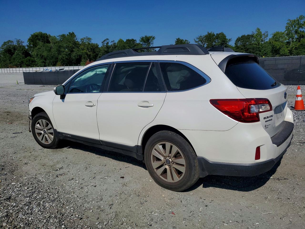 4S4BSAFC6G3307297 · 2016 SUBARU OUTBACK · 2/13