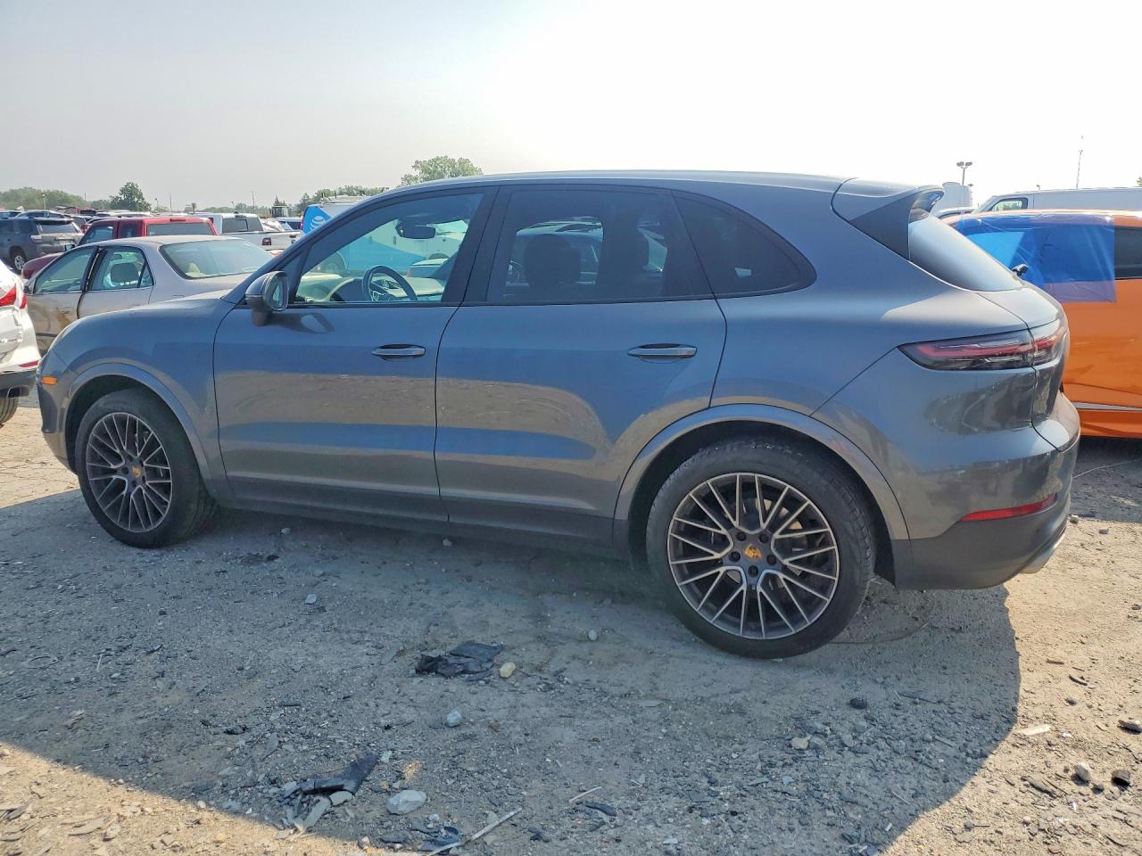 WP1AA2AYXLDA03047 · 2020 PORSCHE CAYENNE · 2/13