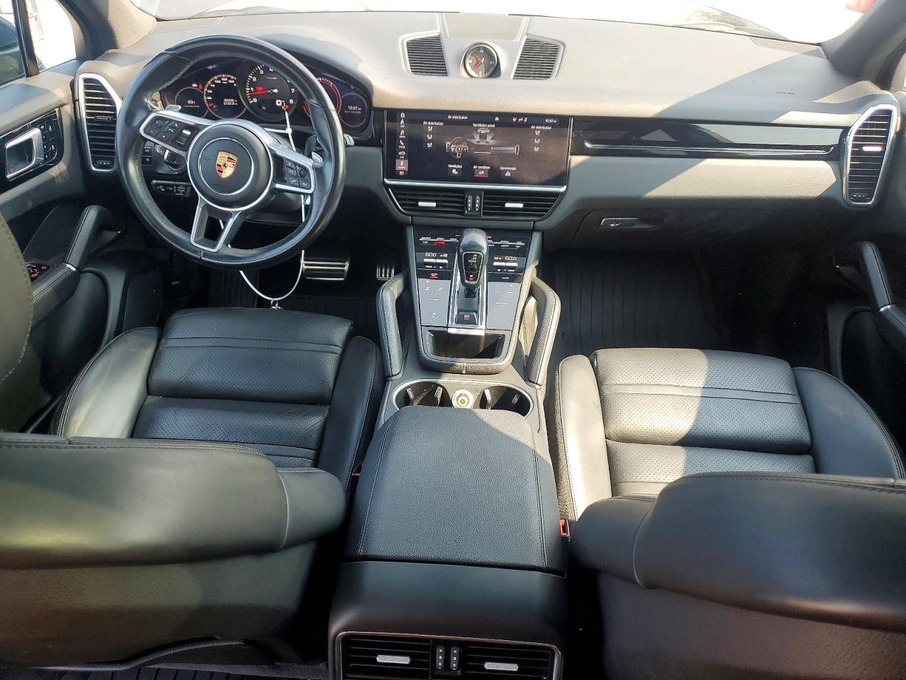WP1AA2AYXLDA03047 · 2020 PORSCHE CAYENNE · 8/13