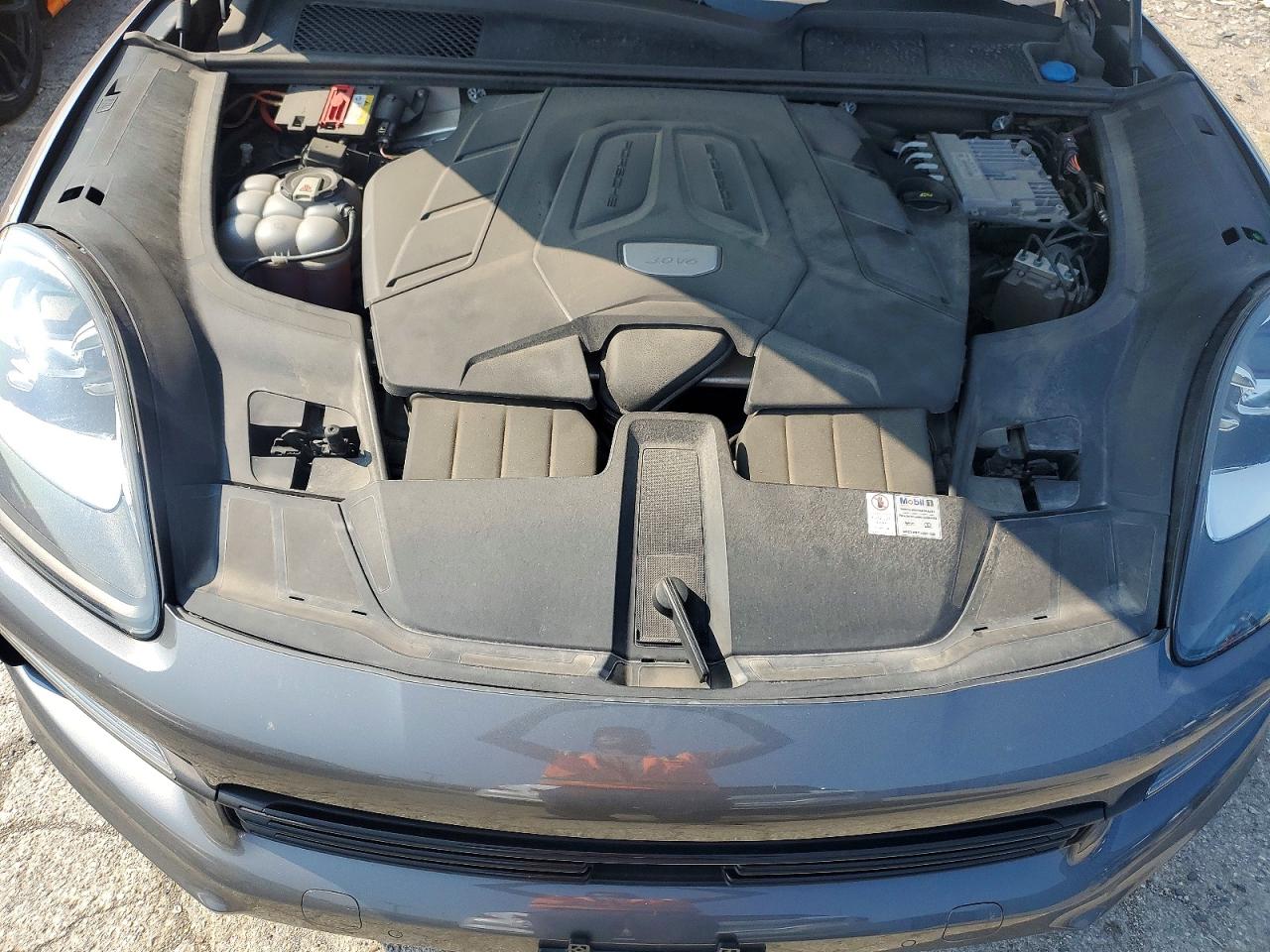 WP1AA2AYXLDA03047 · 2020 PORSCHE CAYENNE · 12/13
