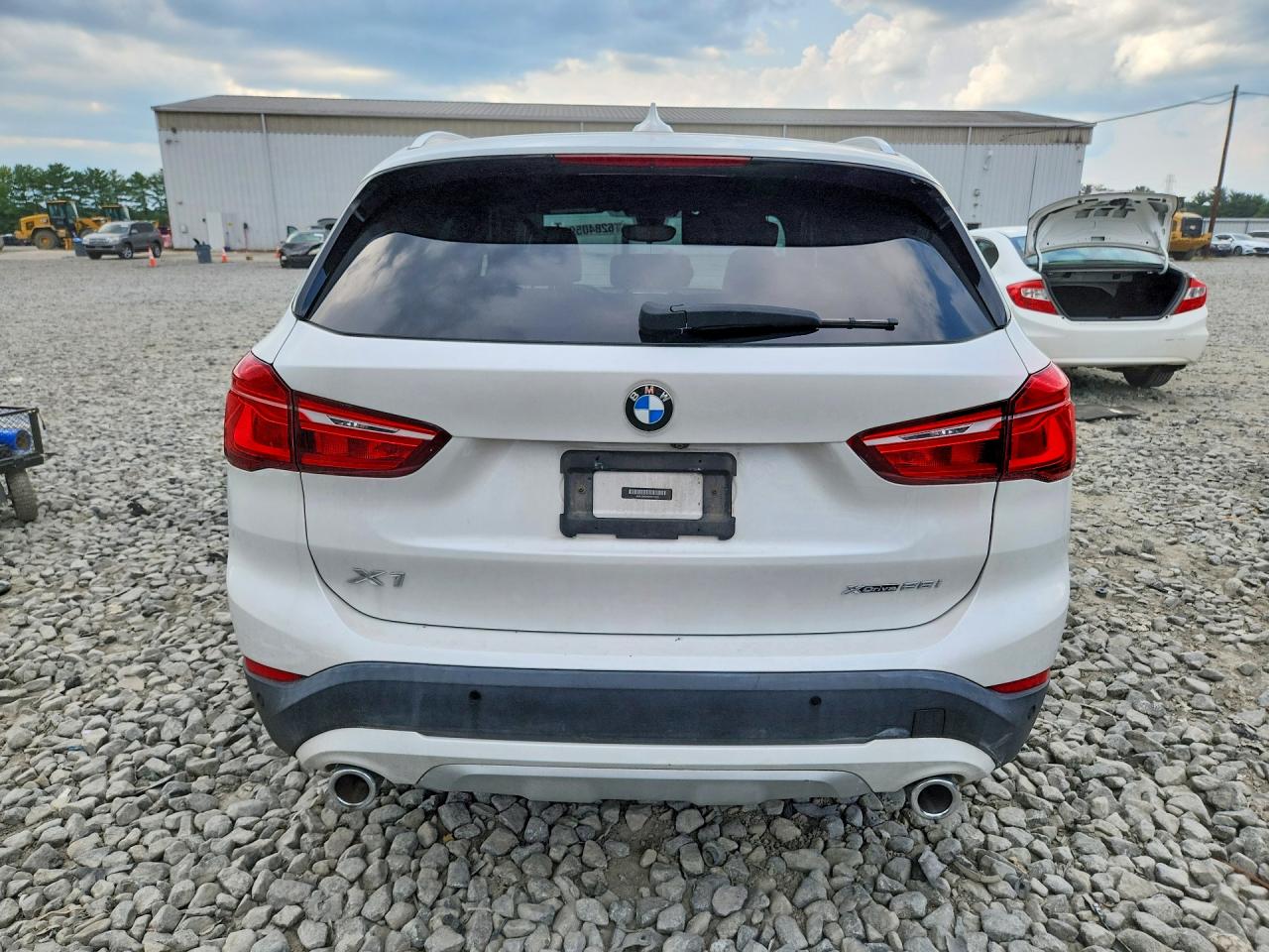 WBXJG9C04M3M76355 · 2021 BMW X1 · 6/13