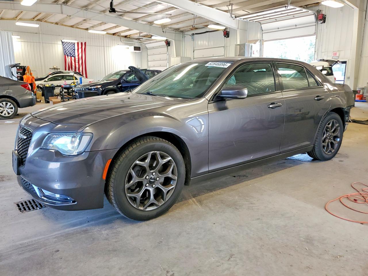 2C3CCAGG3JH300534 · 2018 CHRYSLER 300