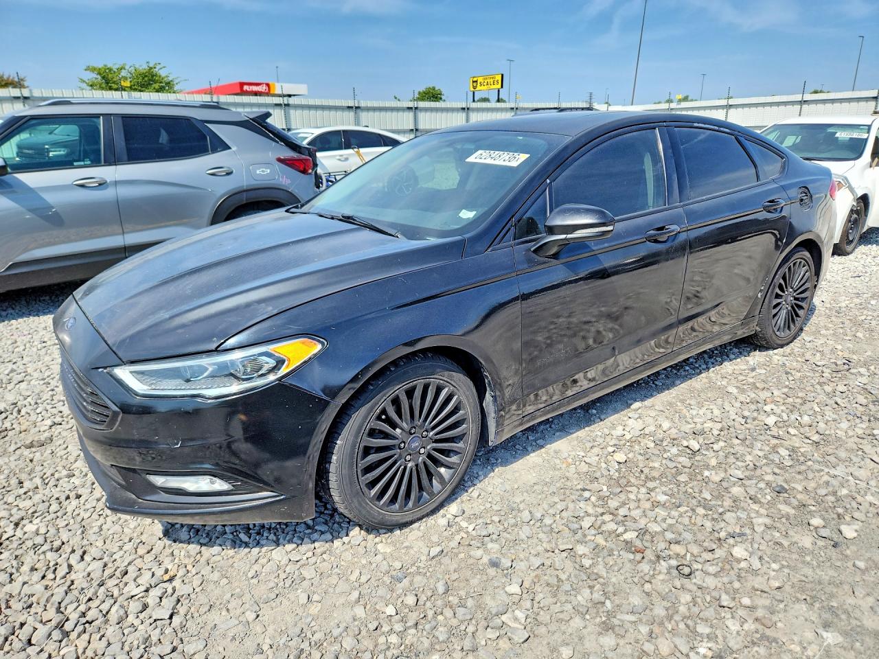 3FA6P0RU0JR181832 · 2018 FORD FUSION