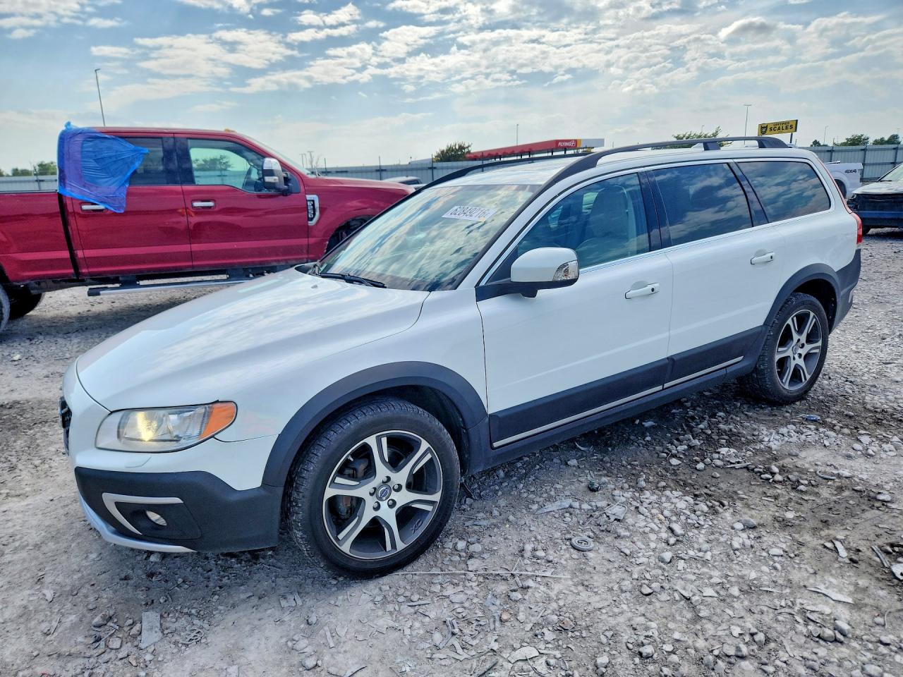 YV4902BZ8E1181328 · 2014 VOLVO XC70