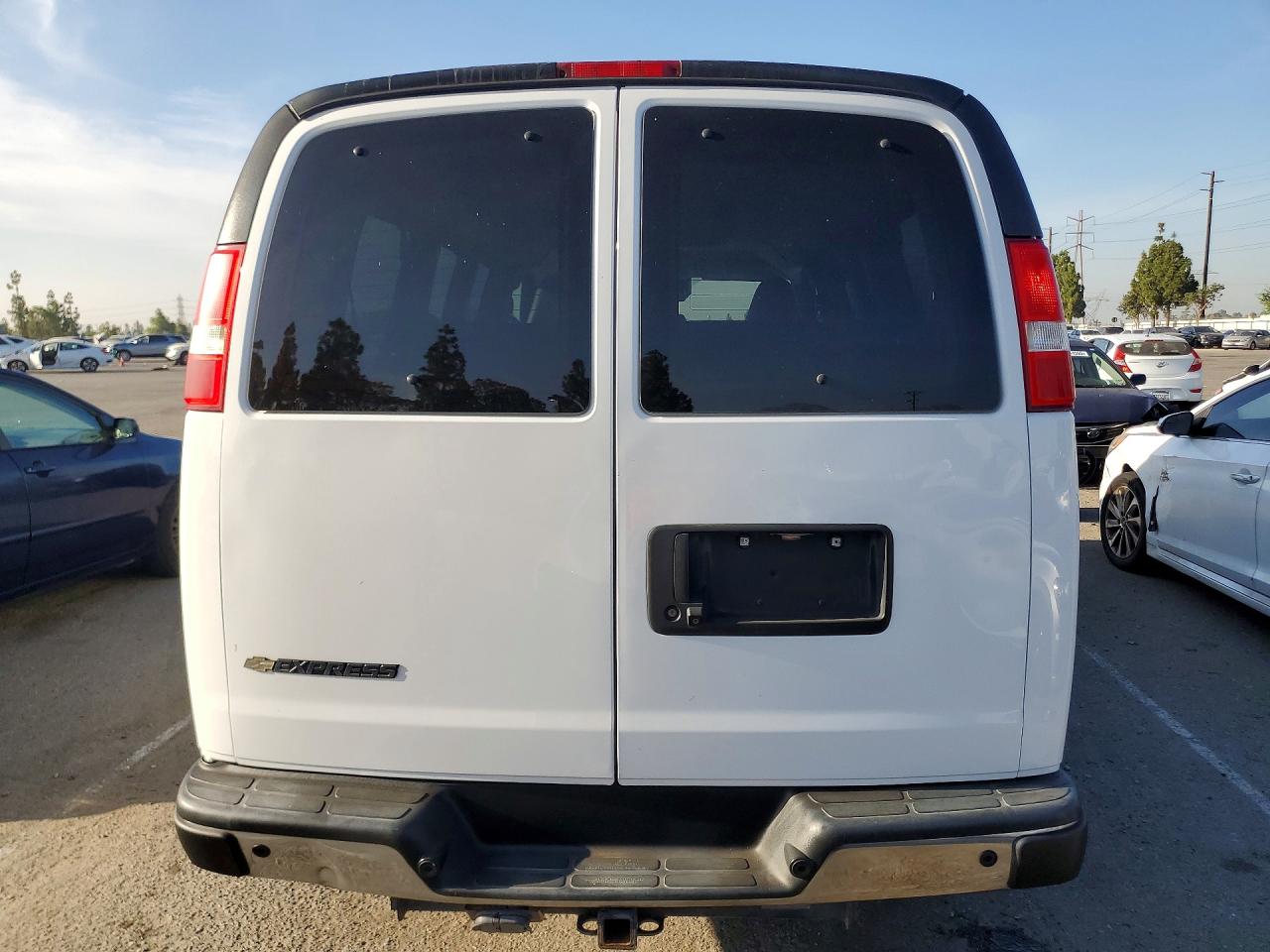 1GAZGMFG2K1278130 · 2019 CHEVROLET EXPRESS G3500 · 6/13