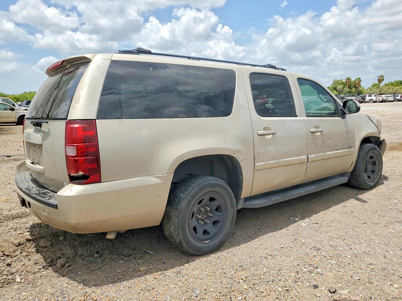 1GNFC26J49R180032 · 2009 CHEVROLET SUBURBAN · 3/13