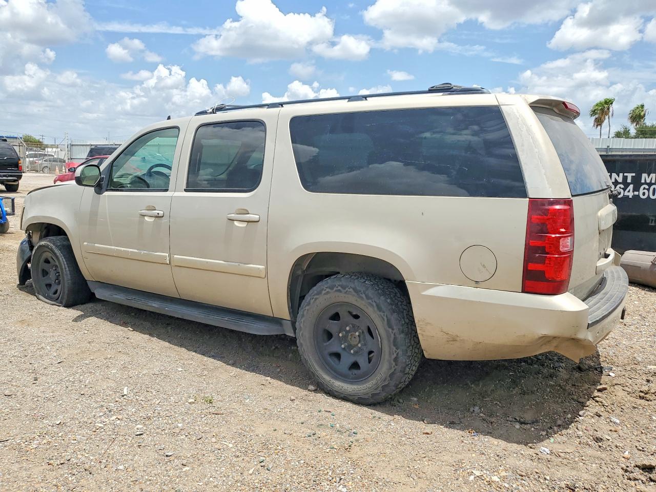 1GNFC26J49R180032 · 2009 CHEVROLET SUBURBAN · 2/13