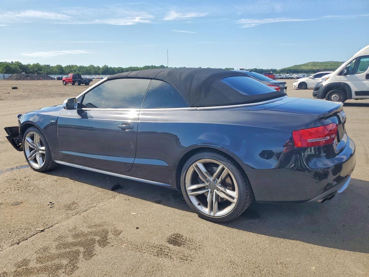 WAUCGAFH1CN005627 · 2012 AUDI S5 · 2/13