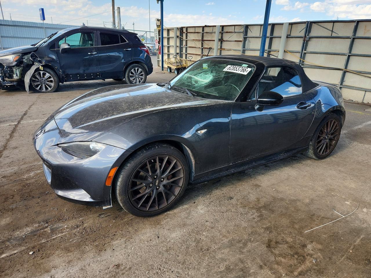 JM1NDAC74G0104333 · 2016 MAZDA MX-5 MIATA