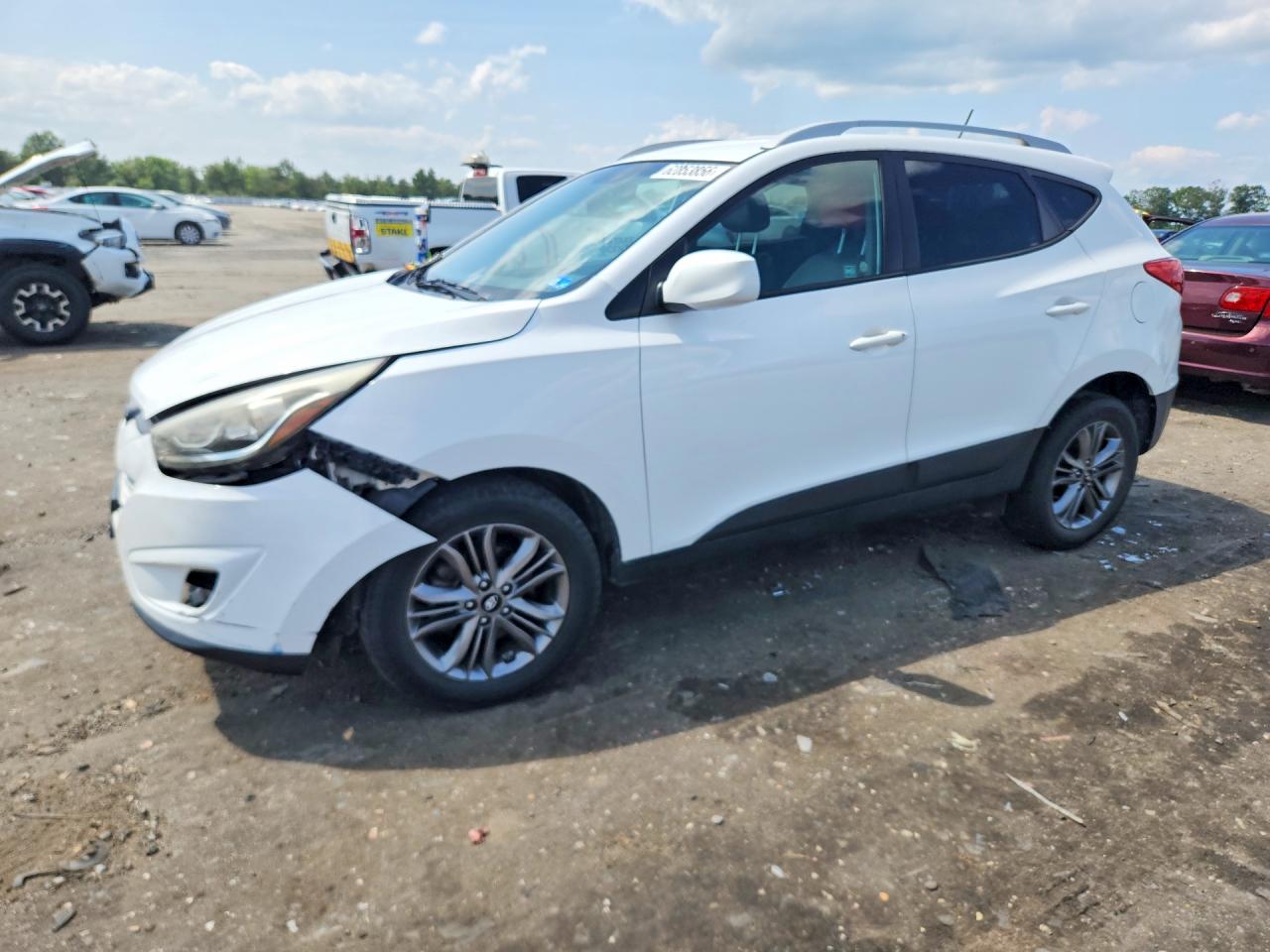 KM8JUCAG6FU006825 · 2015 HYUNDAI TUCSON