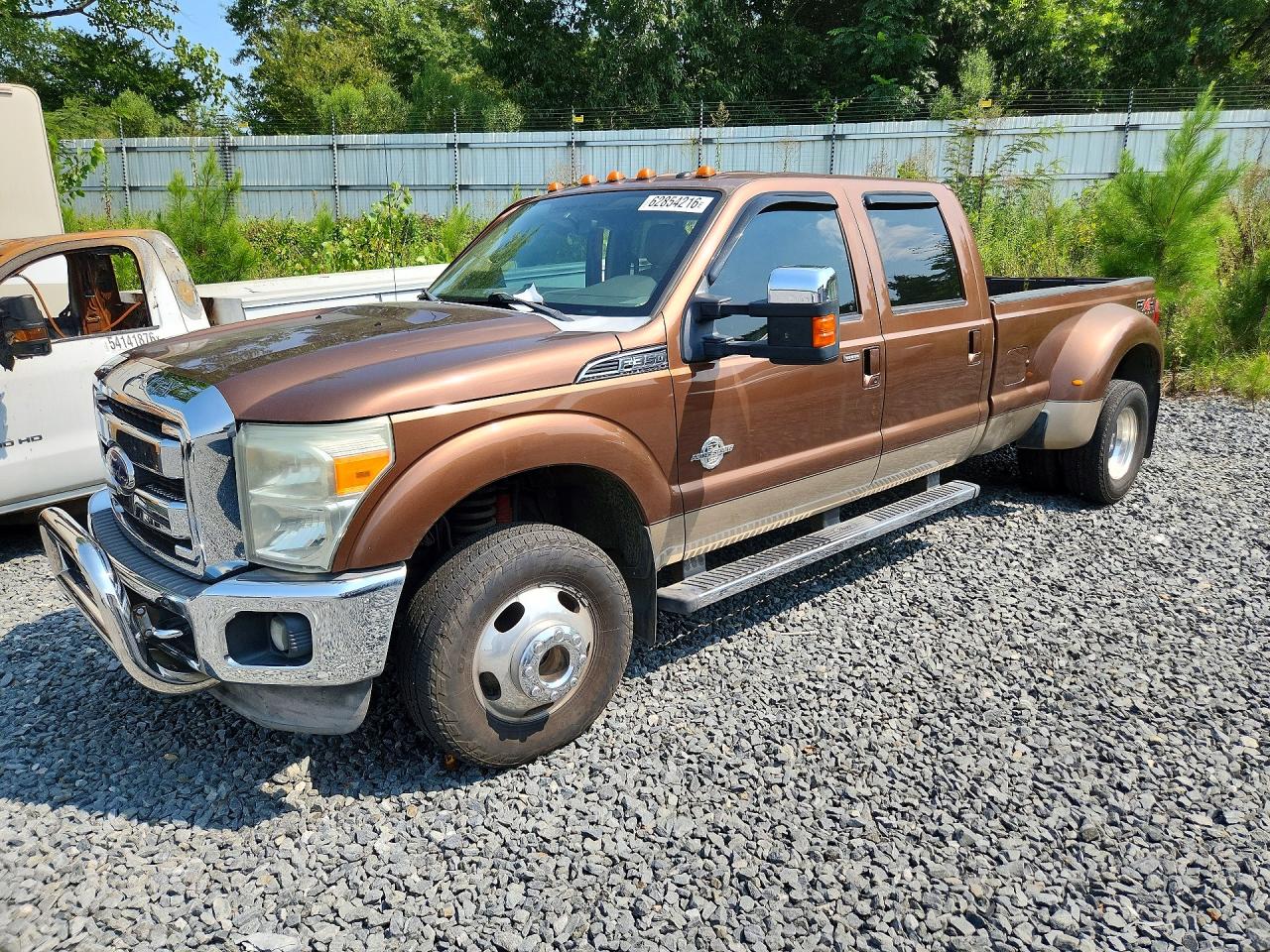 1FT8W3DT8BEB12302 · 2011 FORD F350