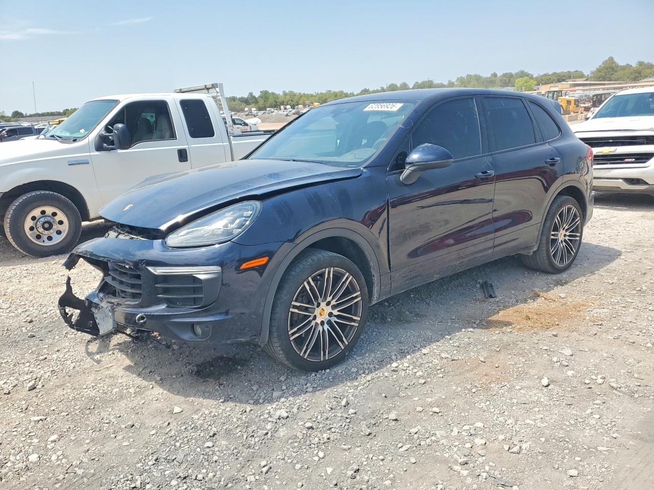 2016 PORSCHE CAYENNE