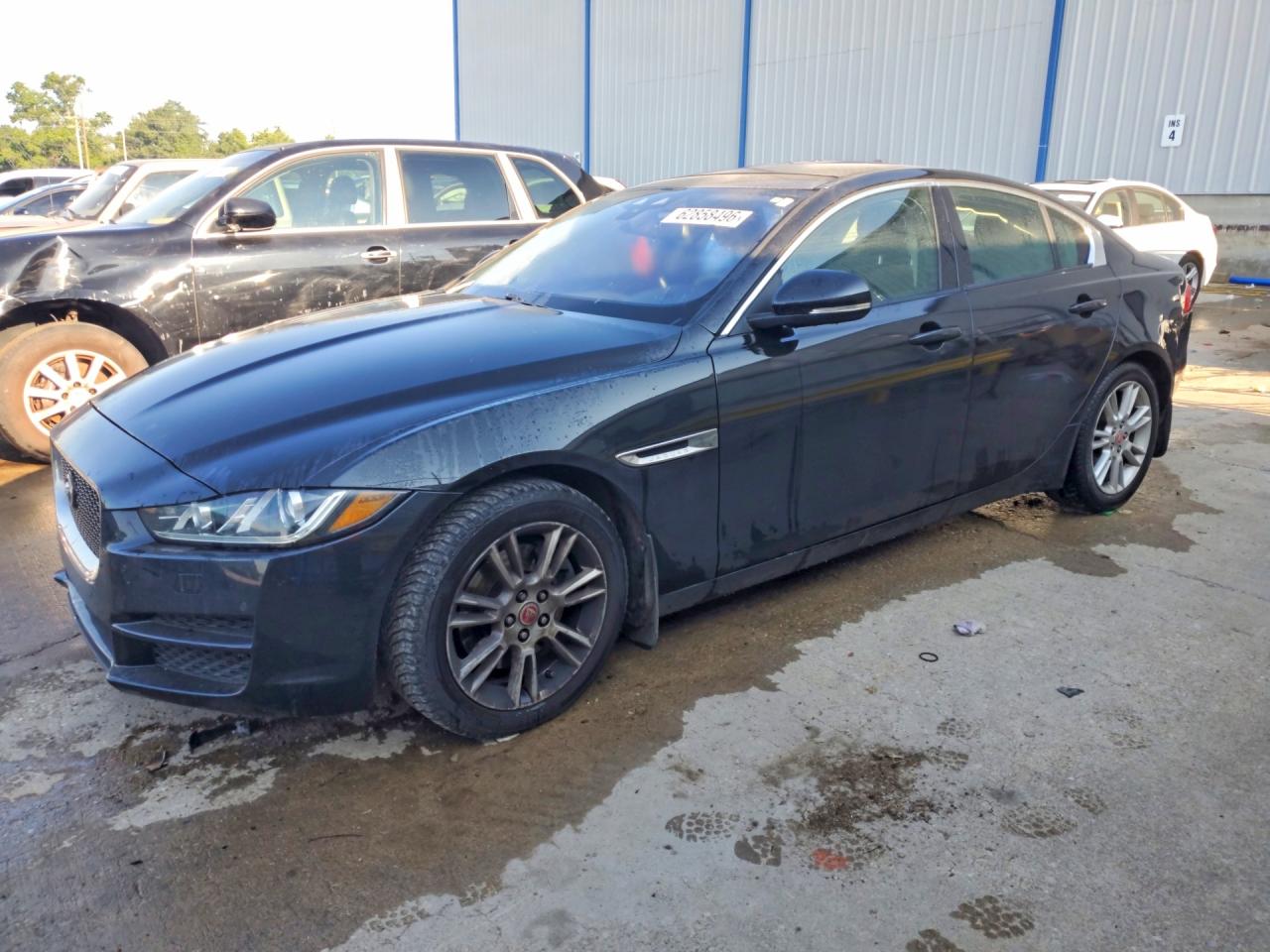 SAJAD4BN8HA952227 · 2017 JAGUAR XE