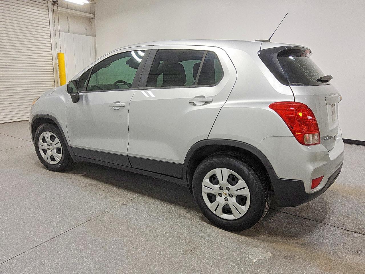 3GNCJKSB3HL133748 · 2017 CHEVROLET TRAX · 2/13