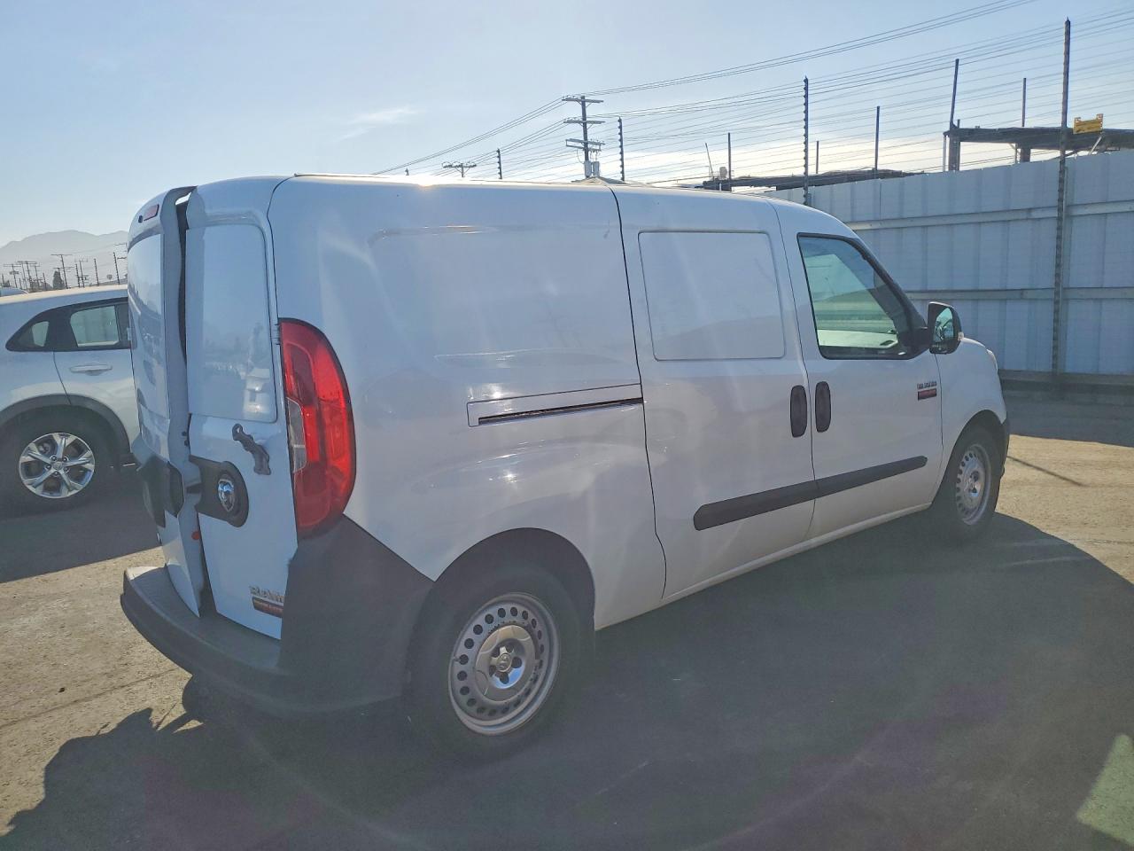 ZFBERFAB3J6L64722 · 2018 RAM PROMASTER CITY · 3/13