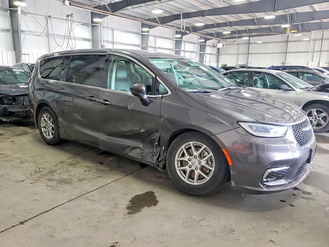 2C4RC1BG8PR533003 · 2023 CHRYSLER PACIFICA · 4/13