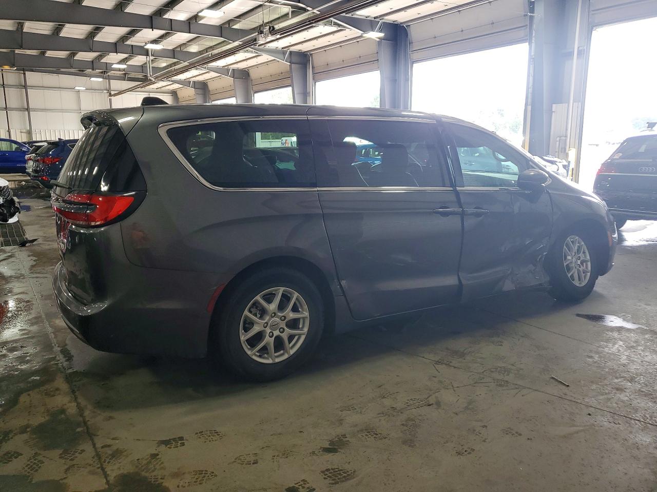 2C4RC1BG8PR533003 · 2023 CHRYSLER PACIFICA · 3/13