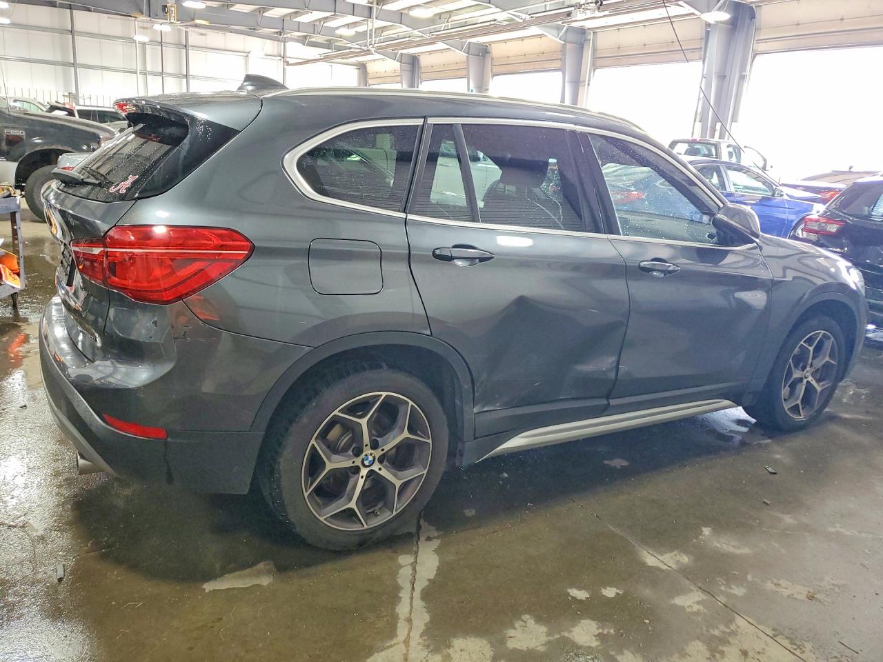 WBXHT3C36J3H33693 · 2018 BMW X1 · 3/13