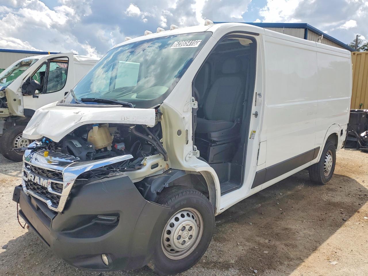 3C6LRVVG0SE542755 · 2025 RAM PROMASTER 2500