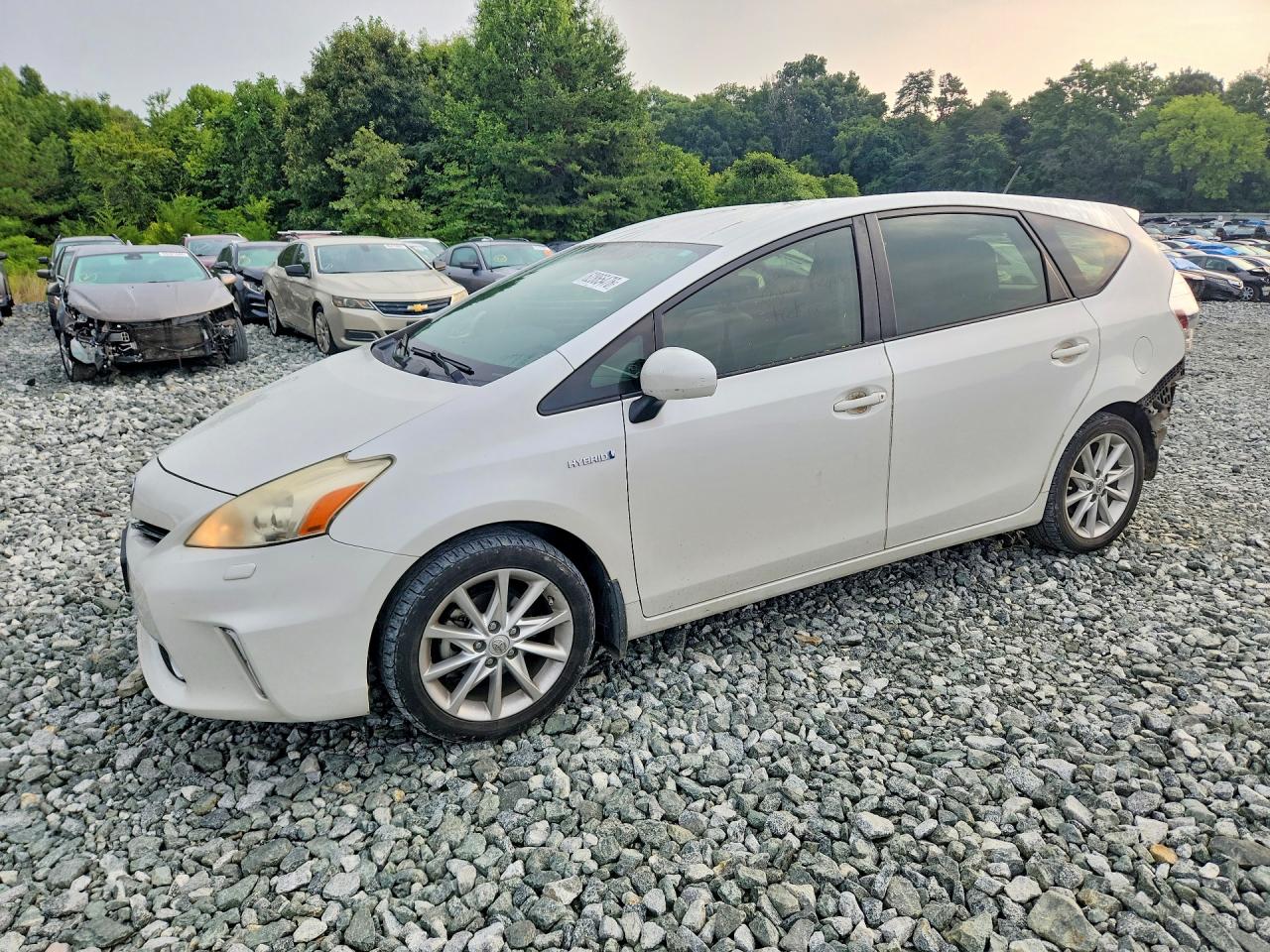 JTDZN3EUXE3319899 · 2014 TOYOTA PRIUS V