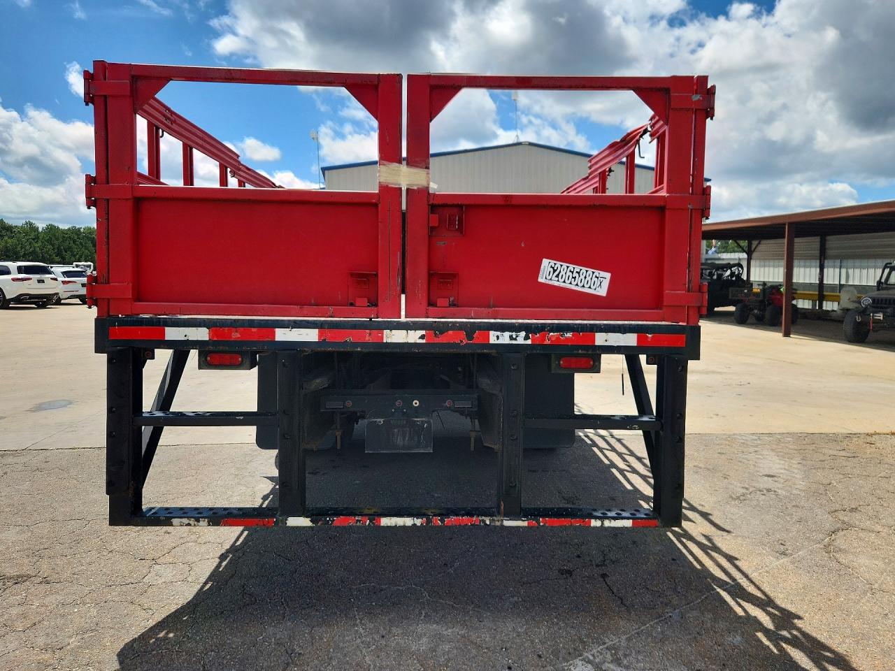 3ALACXFCXJDJY6343 · 2018 FREIGHTLINER M2 · 6/13