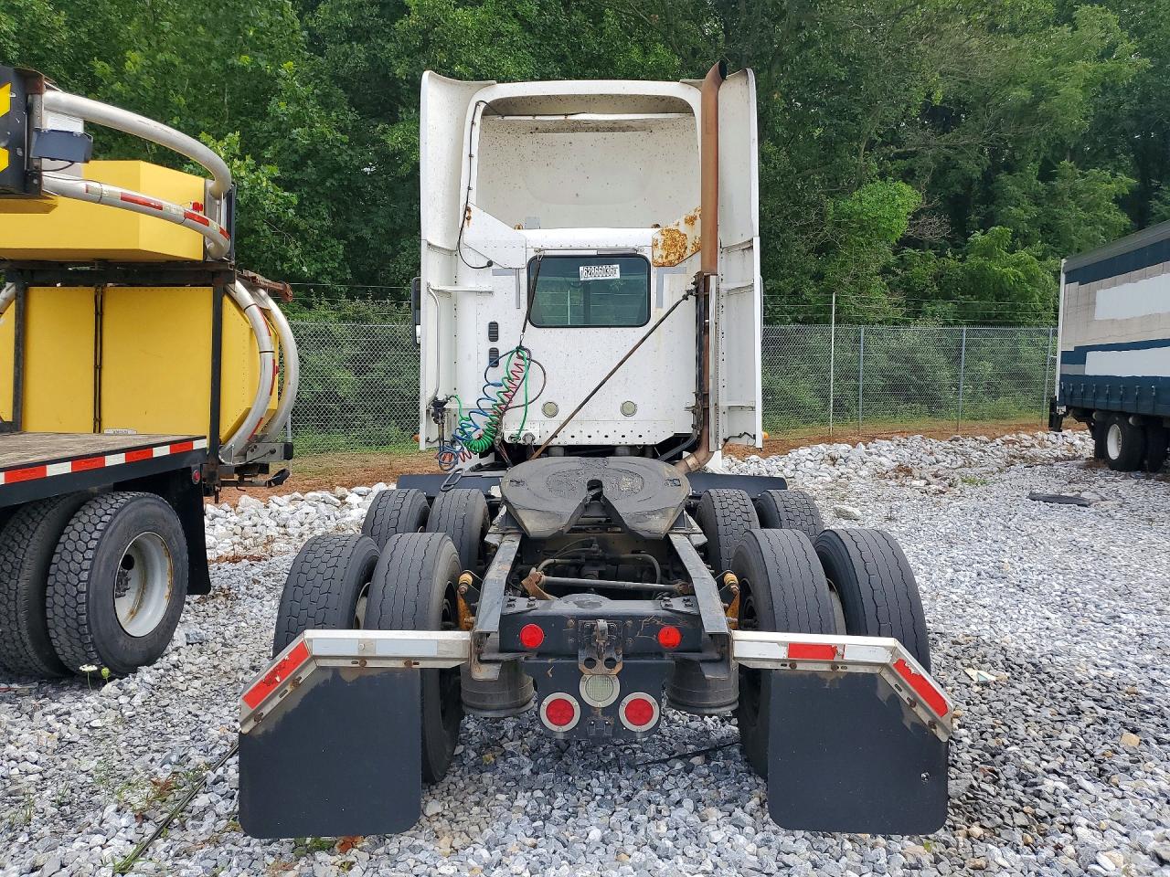 1FUJBBCK89LAF5242 · 2009 FREIGHTLINER CONVENTIONAL · 6/12