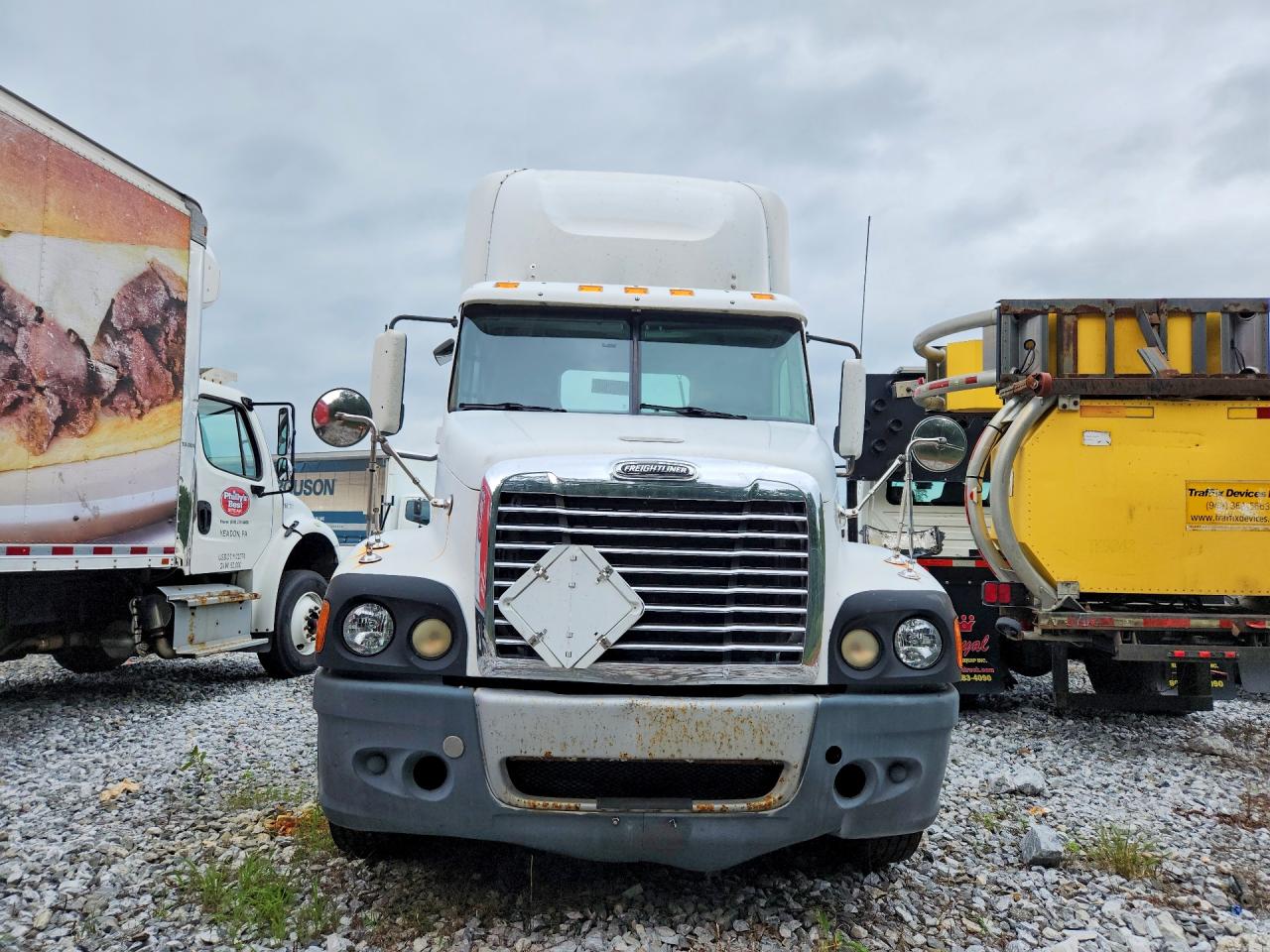 1FUJBBCK89LAF5242 · 2009 FREIGHTLINER CONVENTIONAL · 5/12