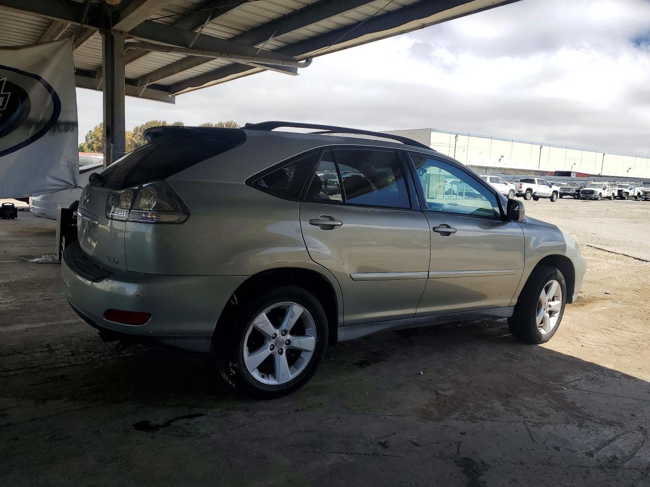 2T2GA31U76C052315 · 2006 LEXUS RX · 3/12