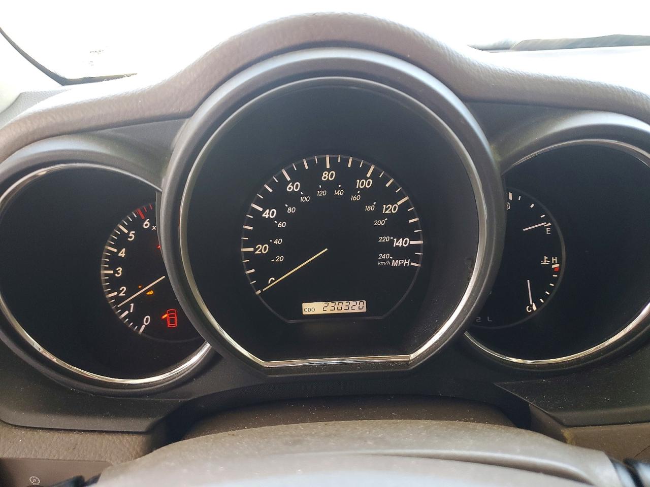 2T2GA31U76C052315 · 2006 LEXUS RX · 9/12