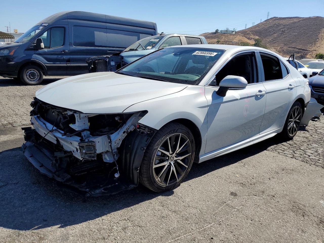 4T1G31AK1NU045648 · 2022 TOYOTA CAMRY HYBRID