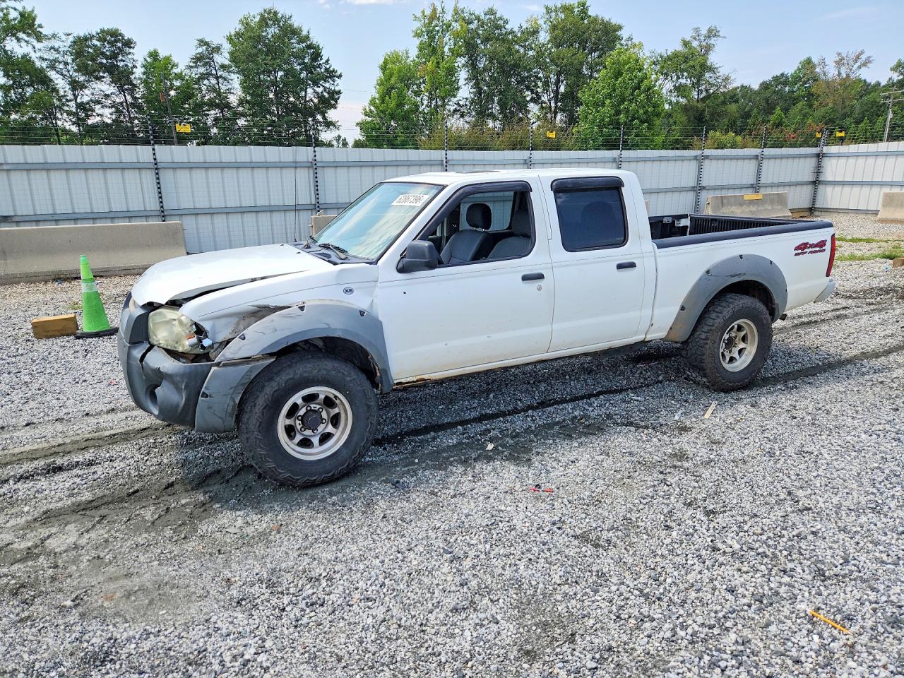 1N6ED29Y82C372943 · 2002 NISSAN FRONTIER